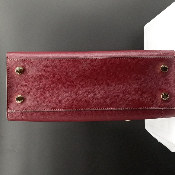 BURGUNDY MICHAEL KORS LEATHER HANDBAG FOR FALL AND WINTER IN EUC - Picture 6 of 11